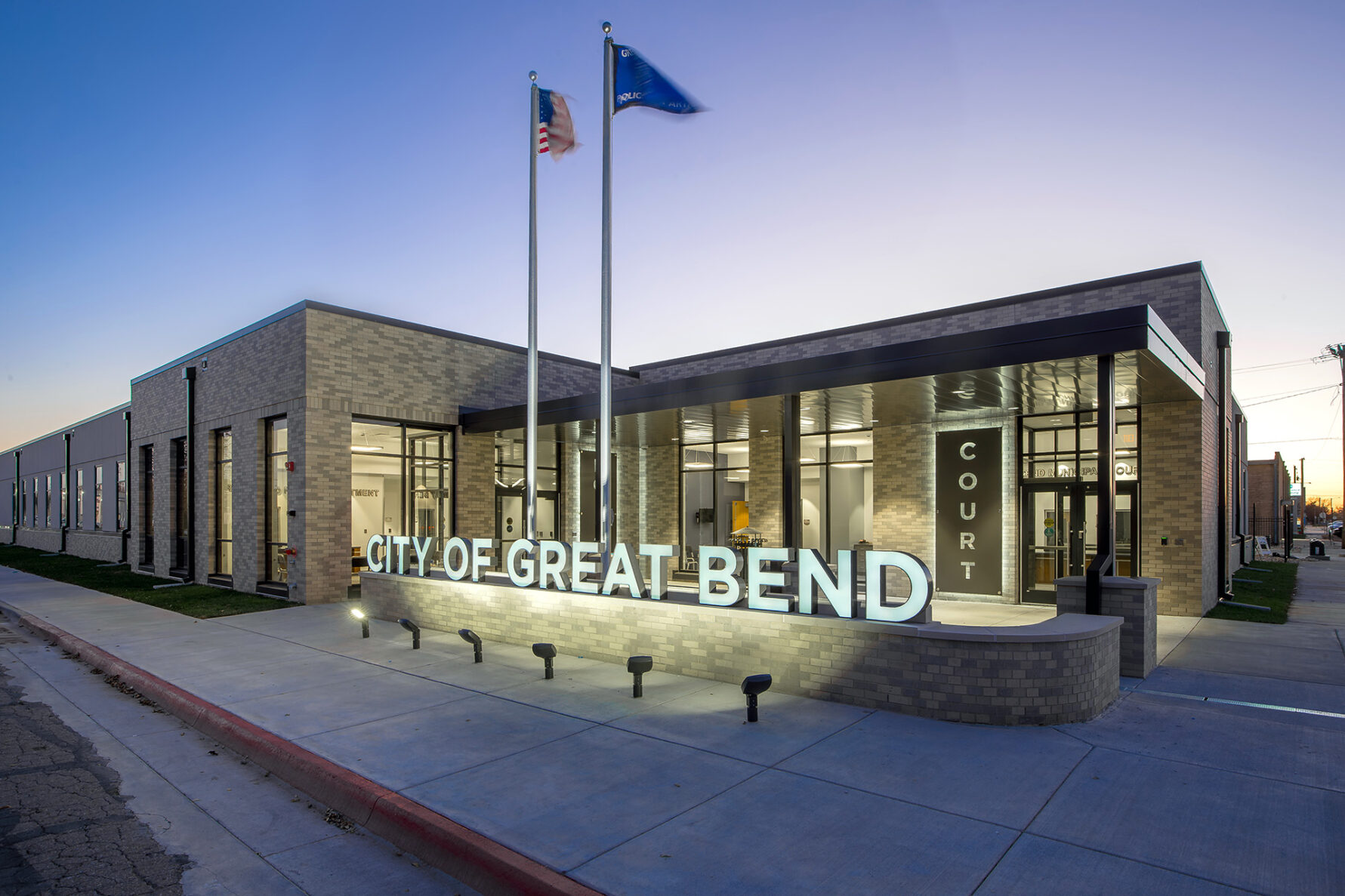 An exterior photo of the Great Bend Justice Center, built by McCownGordon.