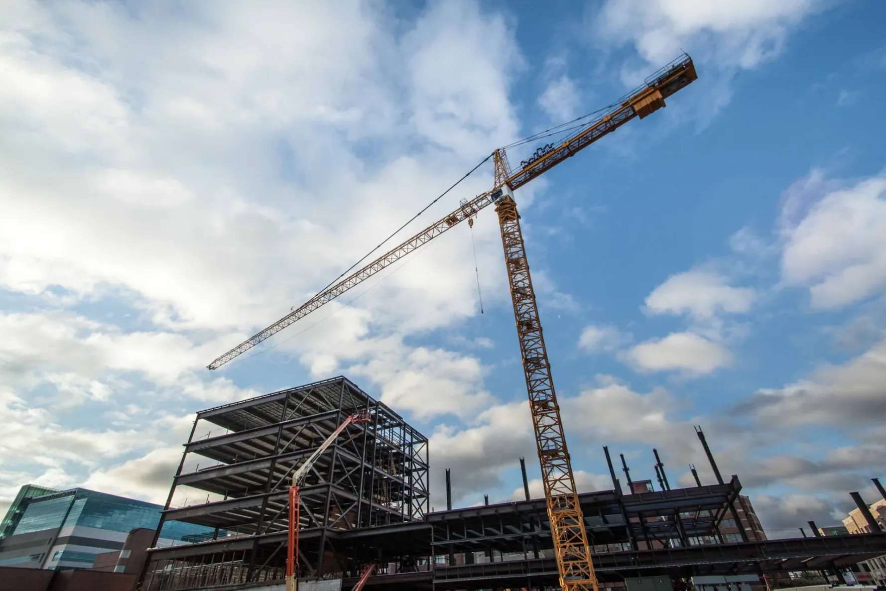 tower crane at a McCownGordon jobsite