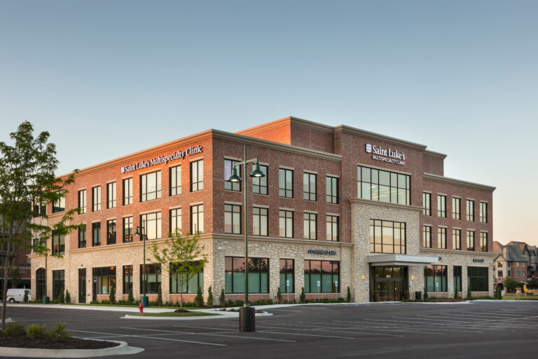 Saint Luke's Mission Farms Multispecialty Clinic