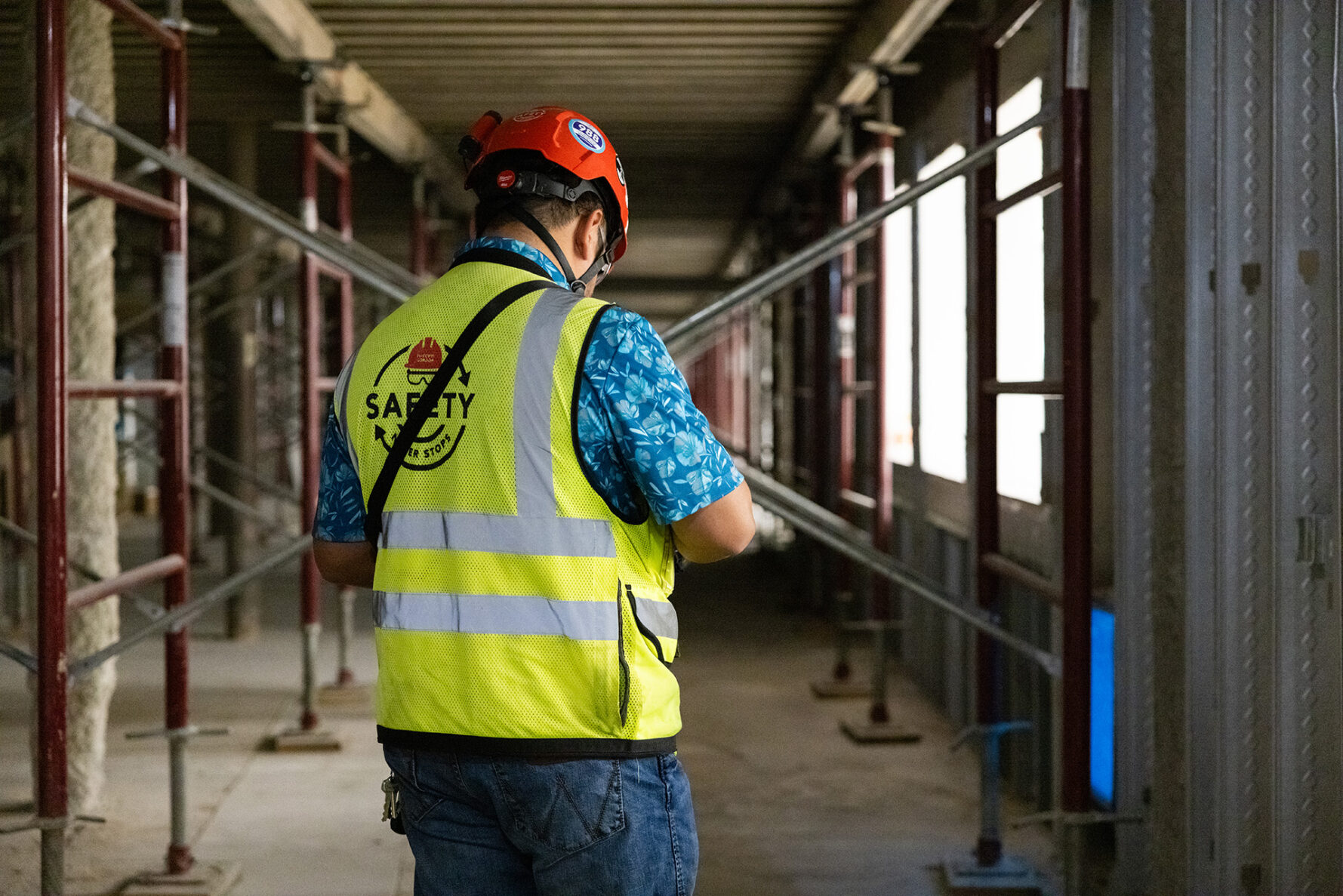 McCownGordon associate working on jobsite.